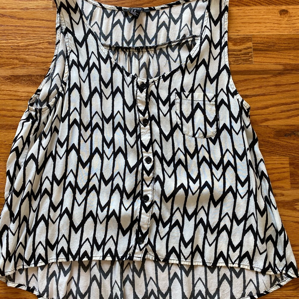 F21 Tank (Like New)